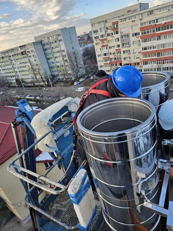 Elemente de coș de fum industrial ridicate cu nacela